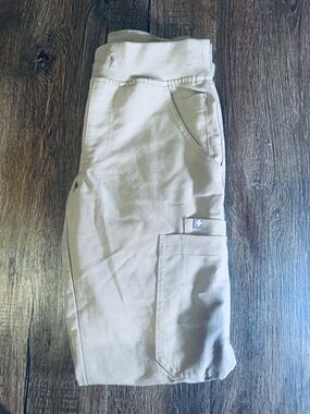 Figs XXS khaki straight leg scrub pant